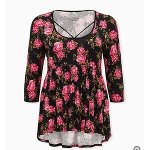 Torrid rose print t shirt